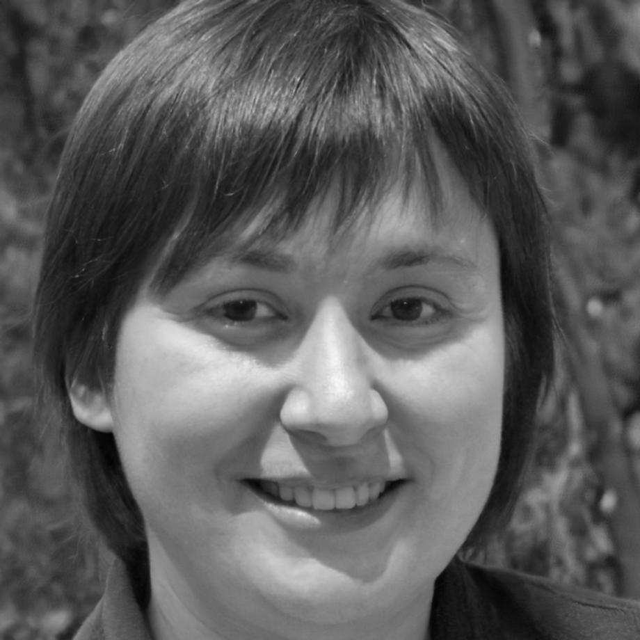 Sophie Martin, analyste financière senior